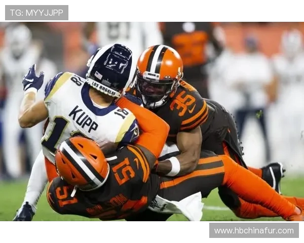 哈卡与奥卢激战正酣谁能在这场对决中笑到最后